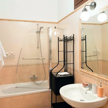 Bed & Breakfast Il Vico...letto Naples